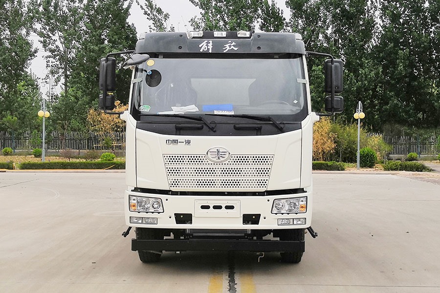 10方綠化噴灑車YYD5180GPSC6(正前)