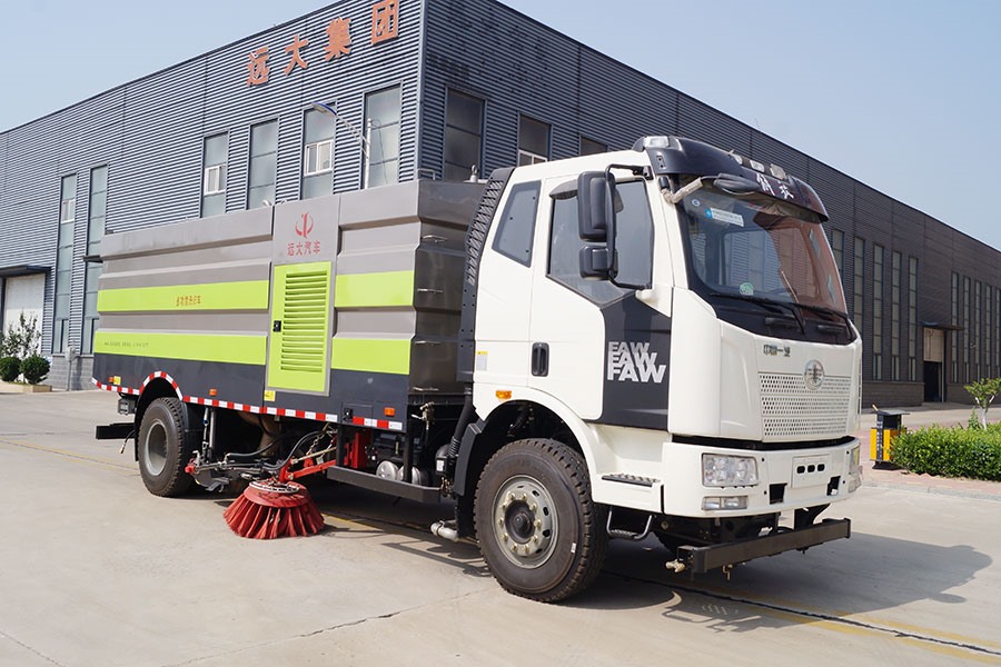 8噸洗掃車 YYD5181TXSC6(一汽解放)(右45°)